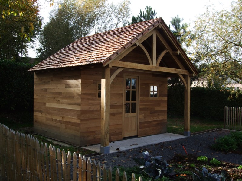 Abri de jardin en chêne