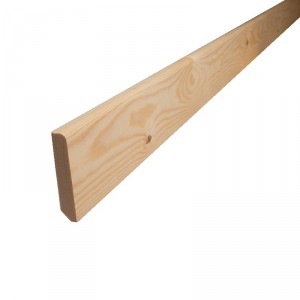 PLINTHE SAPIN (12 x 68 mm)